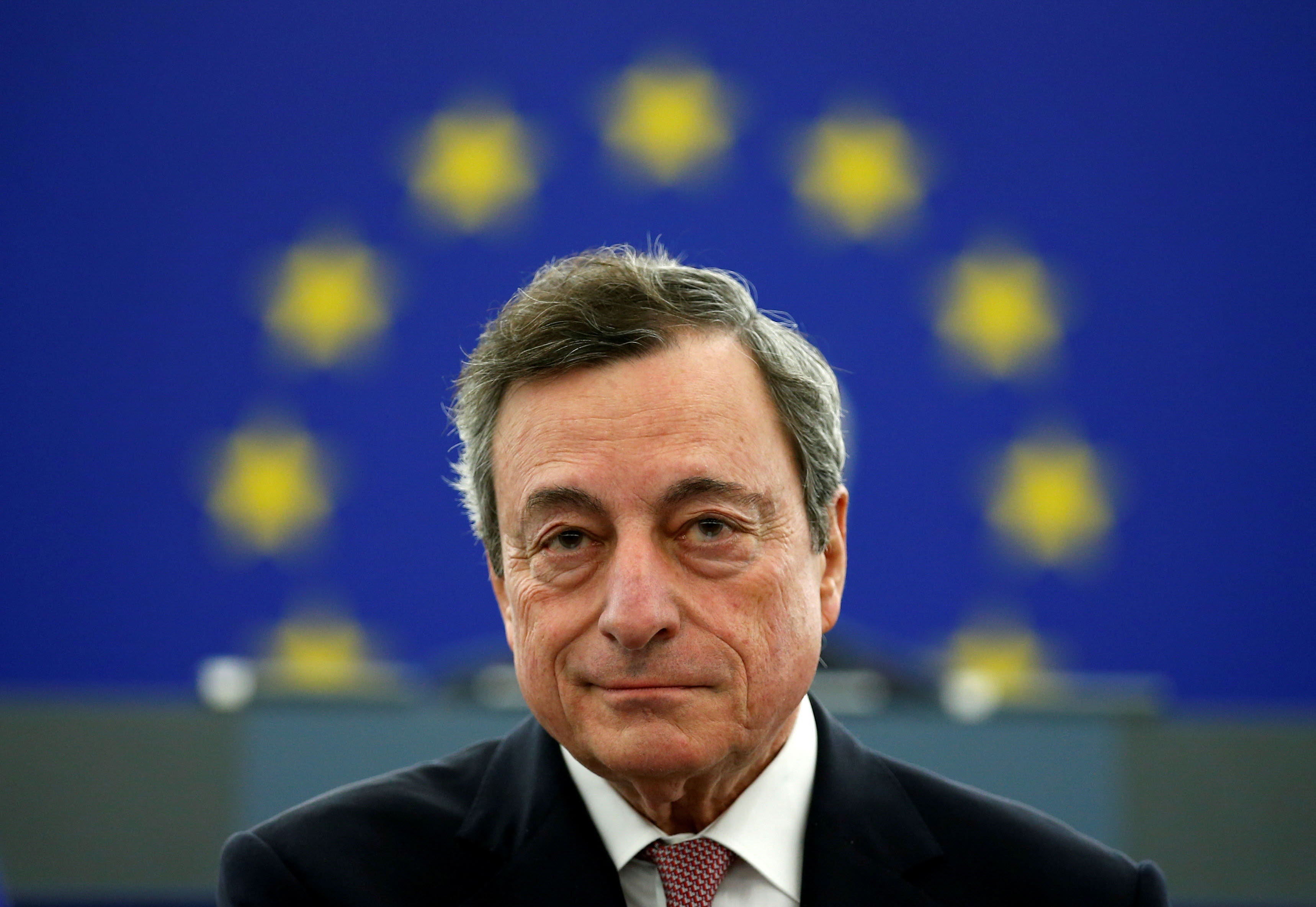 El presidente del Banco Central Europeo (BCE), Mario Draghi, pronuncia un discurso durante la ceremonia conmemorativa del vigésimo aniversario de la introducción del euro (2019).