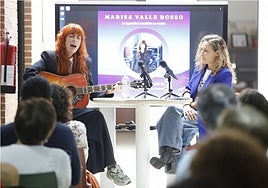 Marisa Valle Rosso interpretó diferentes canciones, a su lado Sonia Fidalgo.