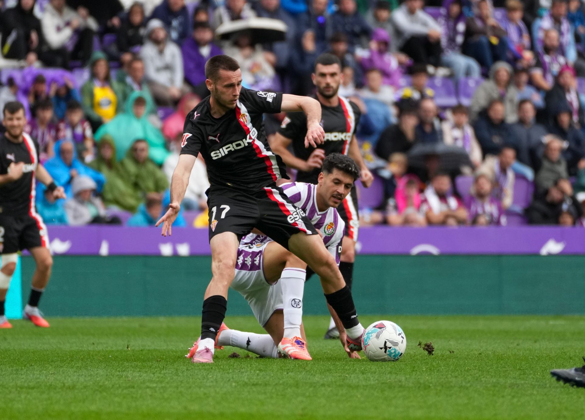Las mejores jugadas del Real Valladolid-Sporting de Gijón, en imágenes