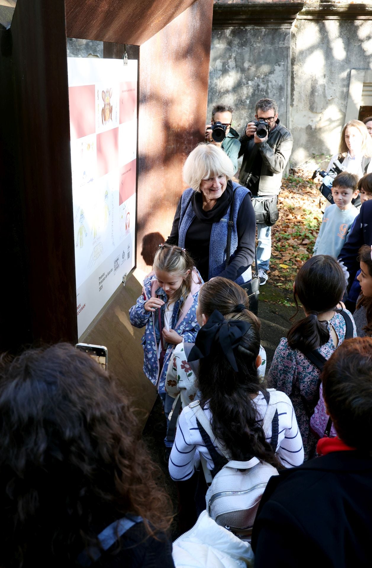 «¡Cuánto piensan estos niños!»: así fue el encuentro de Mary-Claire King con escolares asturianos