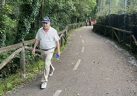 La senda fluvial a la altura de la localidad de Colloto, que conectará con el tramo de El Berrón.