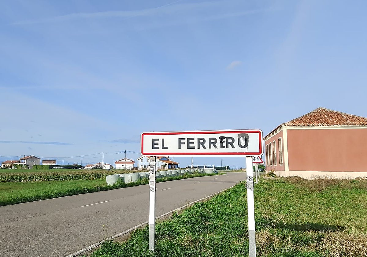 Señal reescrita para que se lea Ferrero