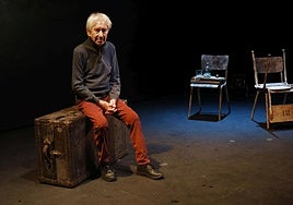 José Sacristán, en el Palacio Valdés de Avilés, justo antes de la entrevista.