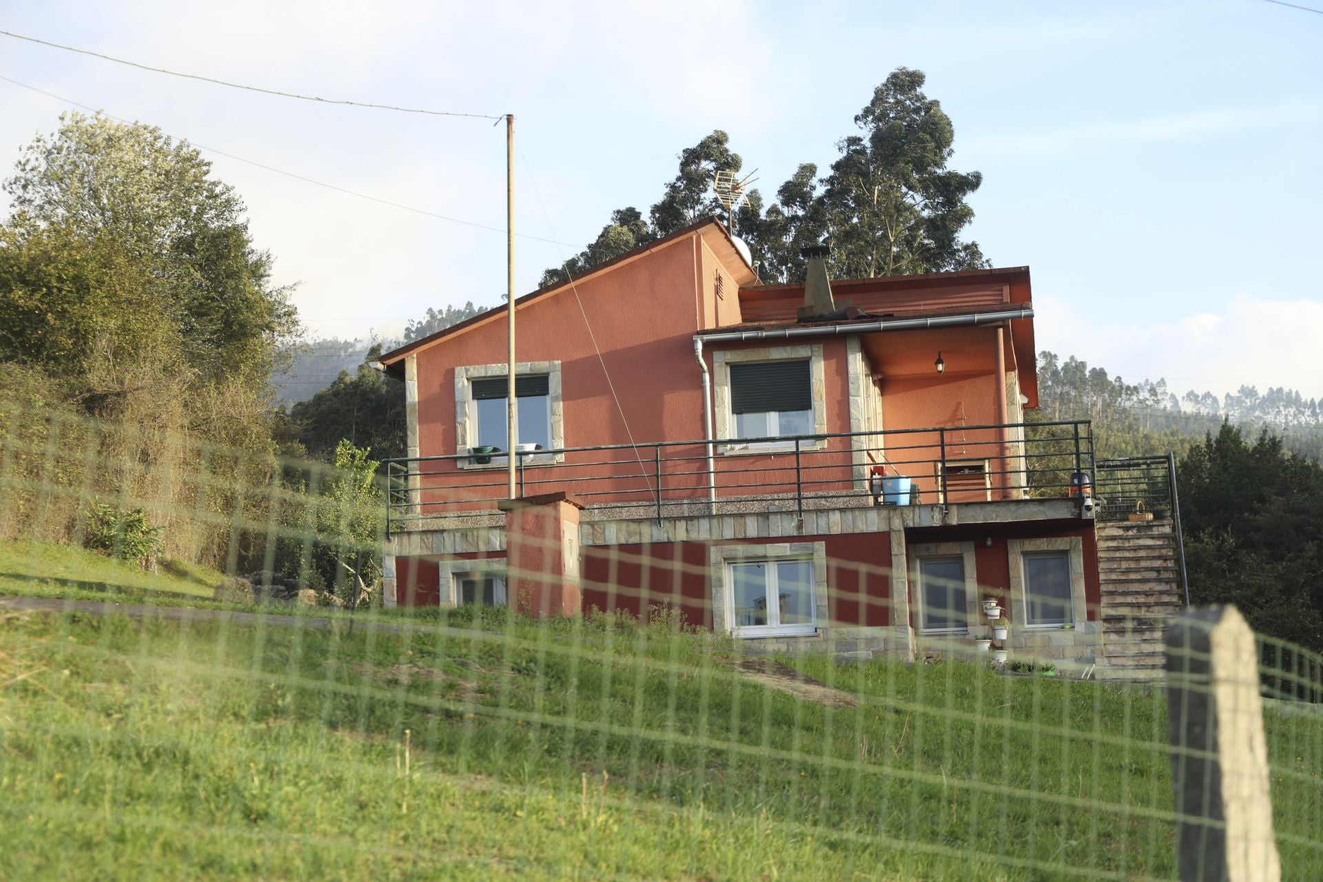 Así amaneció el Monte Areo, en Gijón: las desoladoras imágenes que deja el incendio