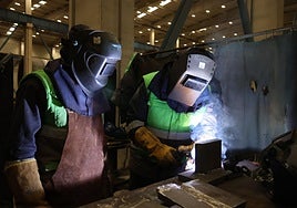 Los soldadores son de los profesionales más demandados.