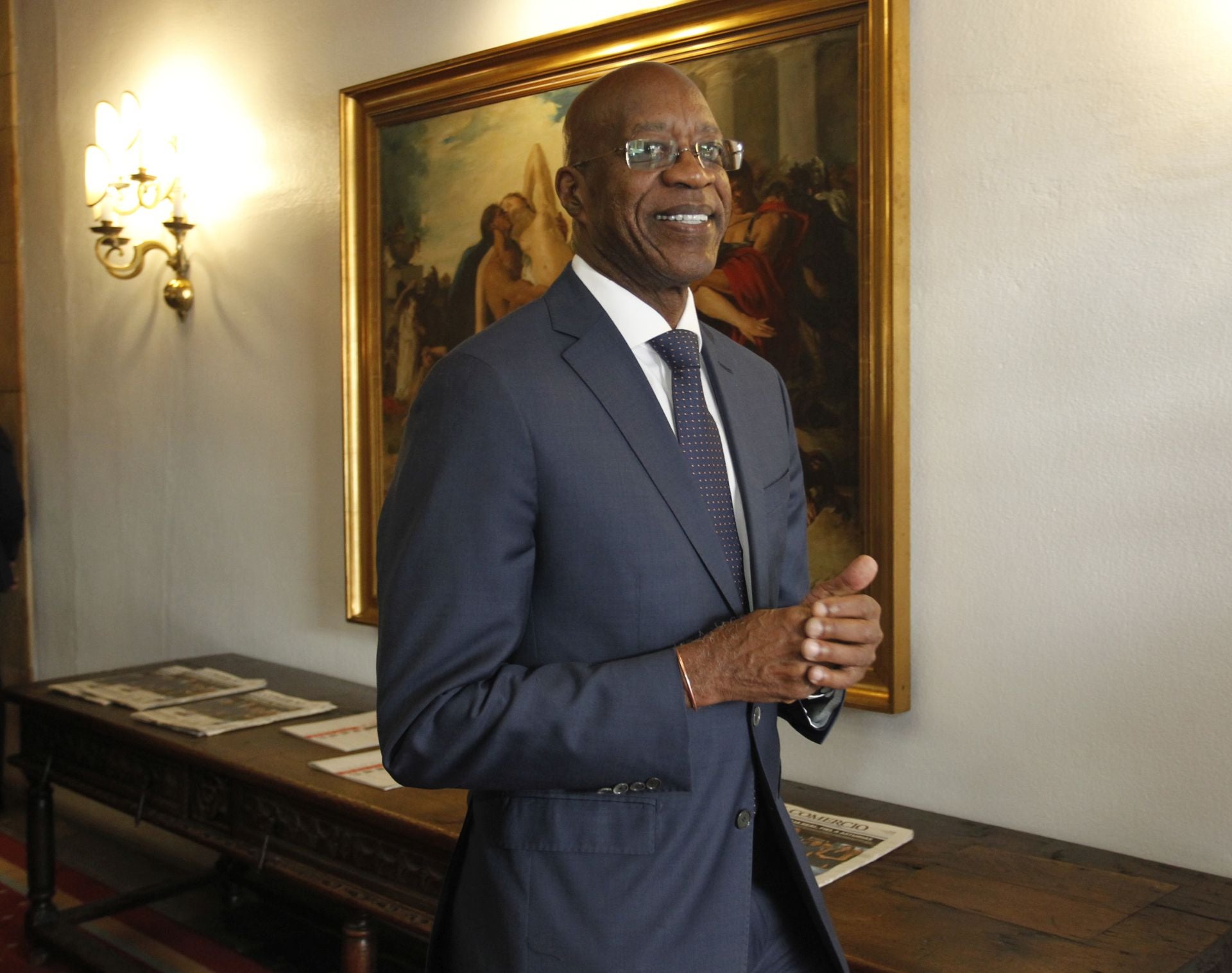 De la entrada de la reina Sofía al ambiente político y empresarial en el hall del Reconquista