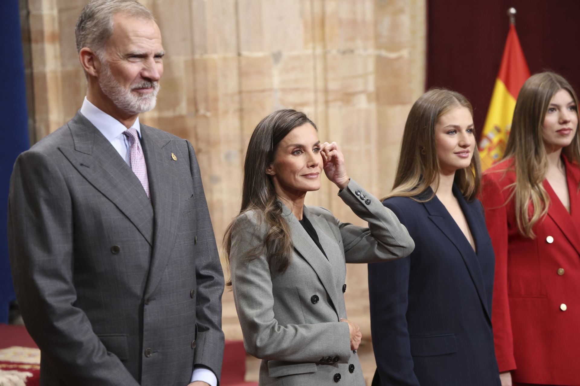Muchas sonrisas y calurosos saludos en las audiencias de la Familia Real en el Reconquista