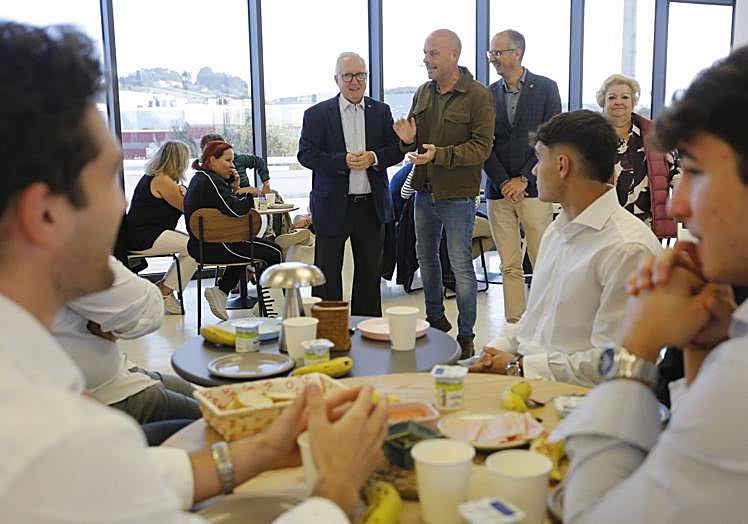 Carlos Fernández durante su discurso en el Desayuno Saludable.