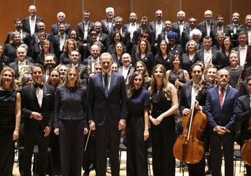 Música del XIX y aplausos para la Familia Real en Oviedo