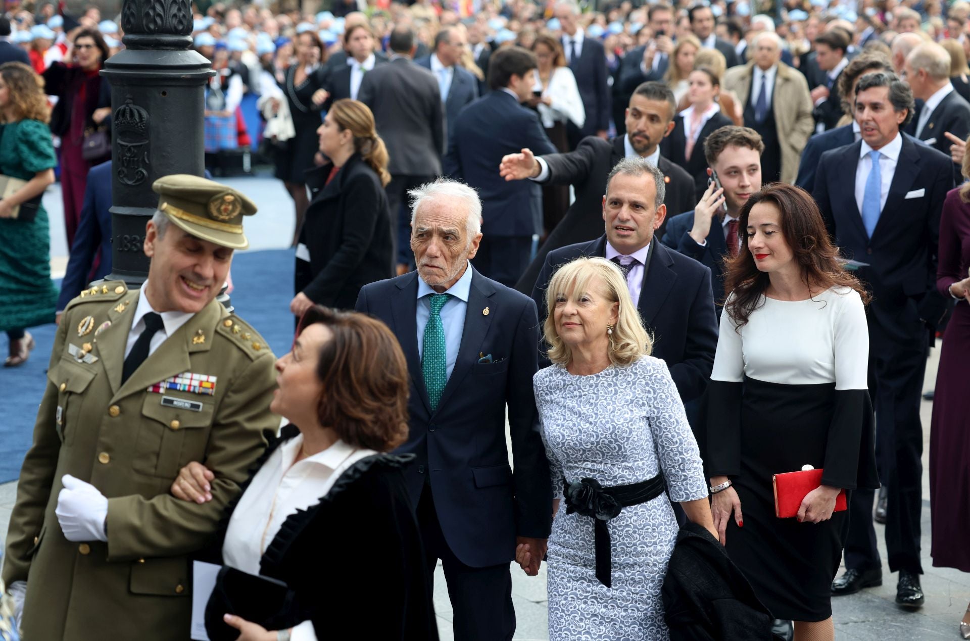 Todos los invitados en la alfombra azul de los Premios Princesa de Asturias