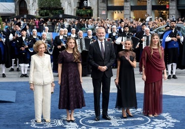 Leonor estrena un vestido 'low cost' y la Reina Letizia, recicla y reinventa