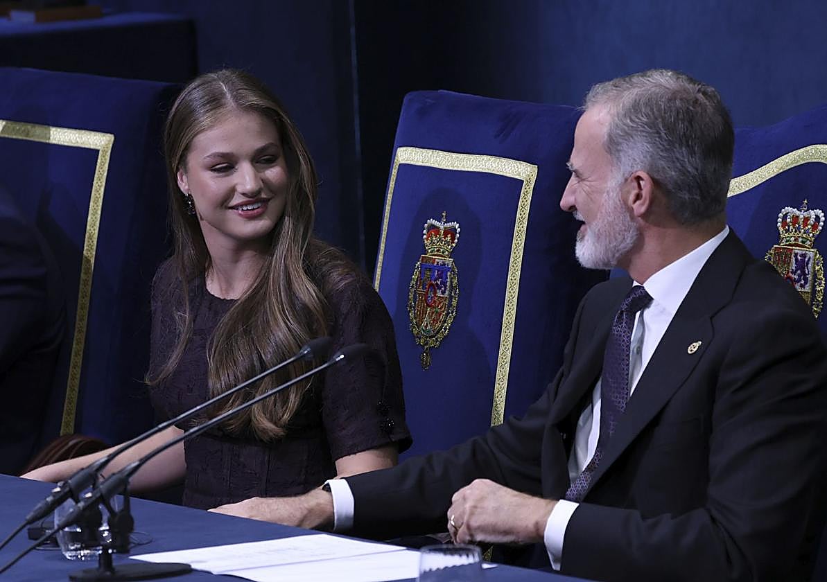 El Rey da paso a la Princesa, pero mantendrá su compromiso con los Premios, «presente o no»