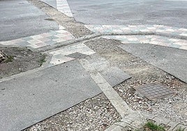 Las zanjas sin asfaltar que se encuentran en todo el parque Dorado