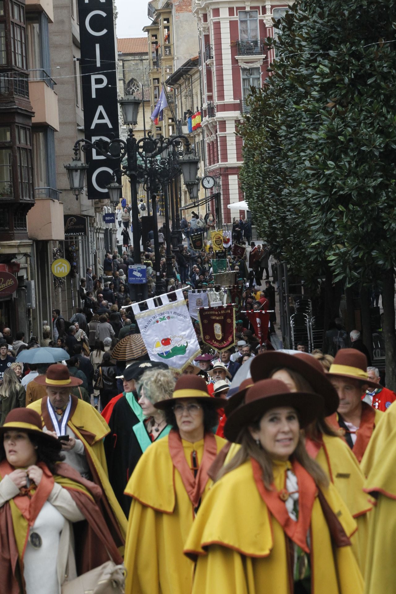 Más cofrades para el Desarme: así fue el XIII Gran Capítulo que se celebró en Oviedo