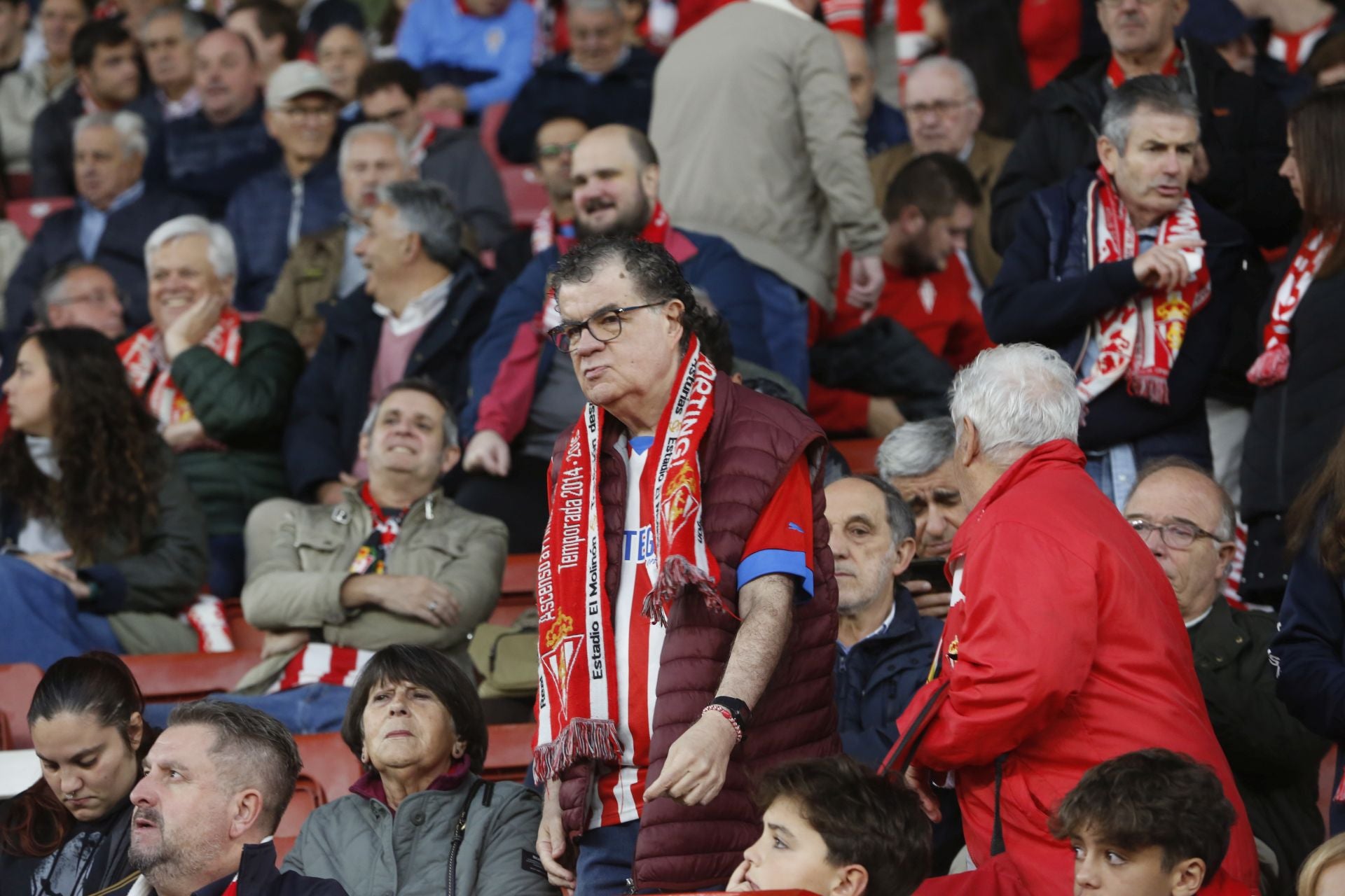 ¿Estuviste en el Sporting - Zaragoza? ¡Búscate!