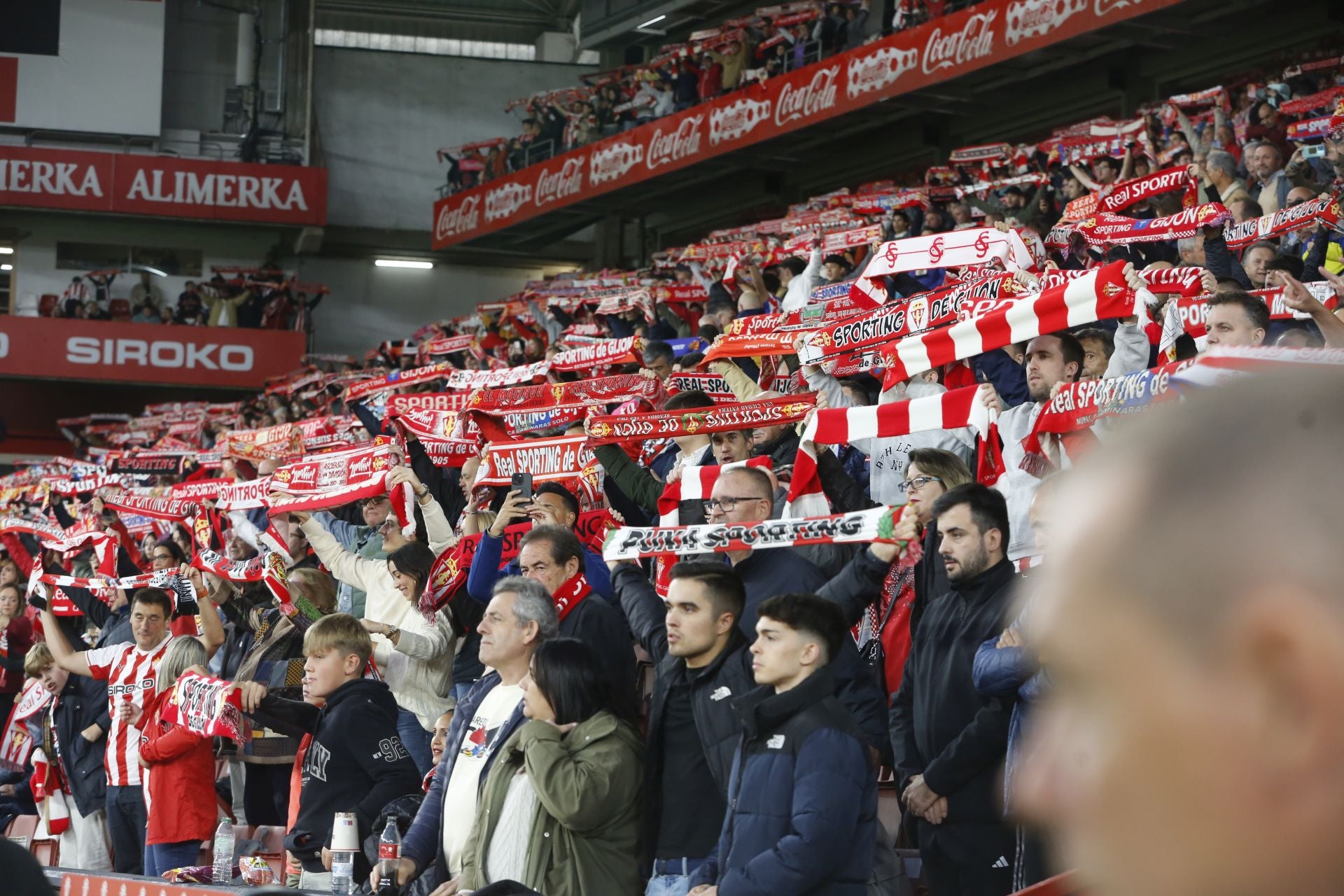¿Estuviste en el Sporting - Zaragoza? ¡Búscate!
