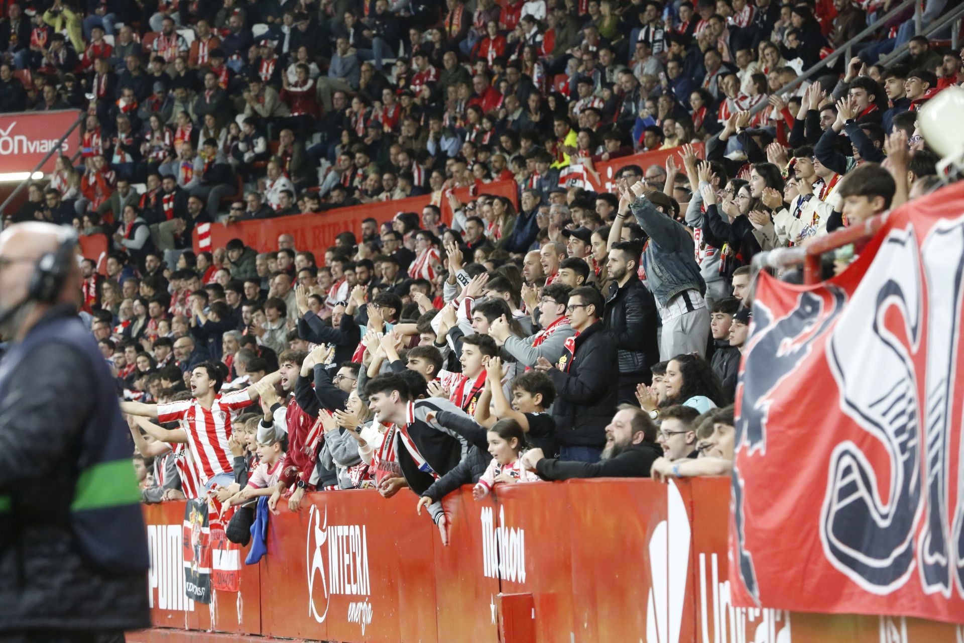 ¿Estuviste en el Sporting - Zaragoza? ¡Búscate!