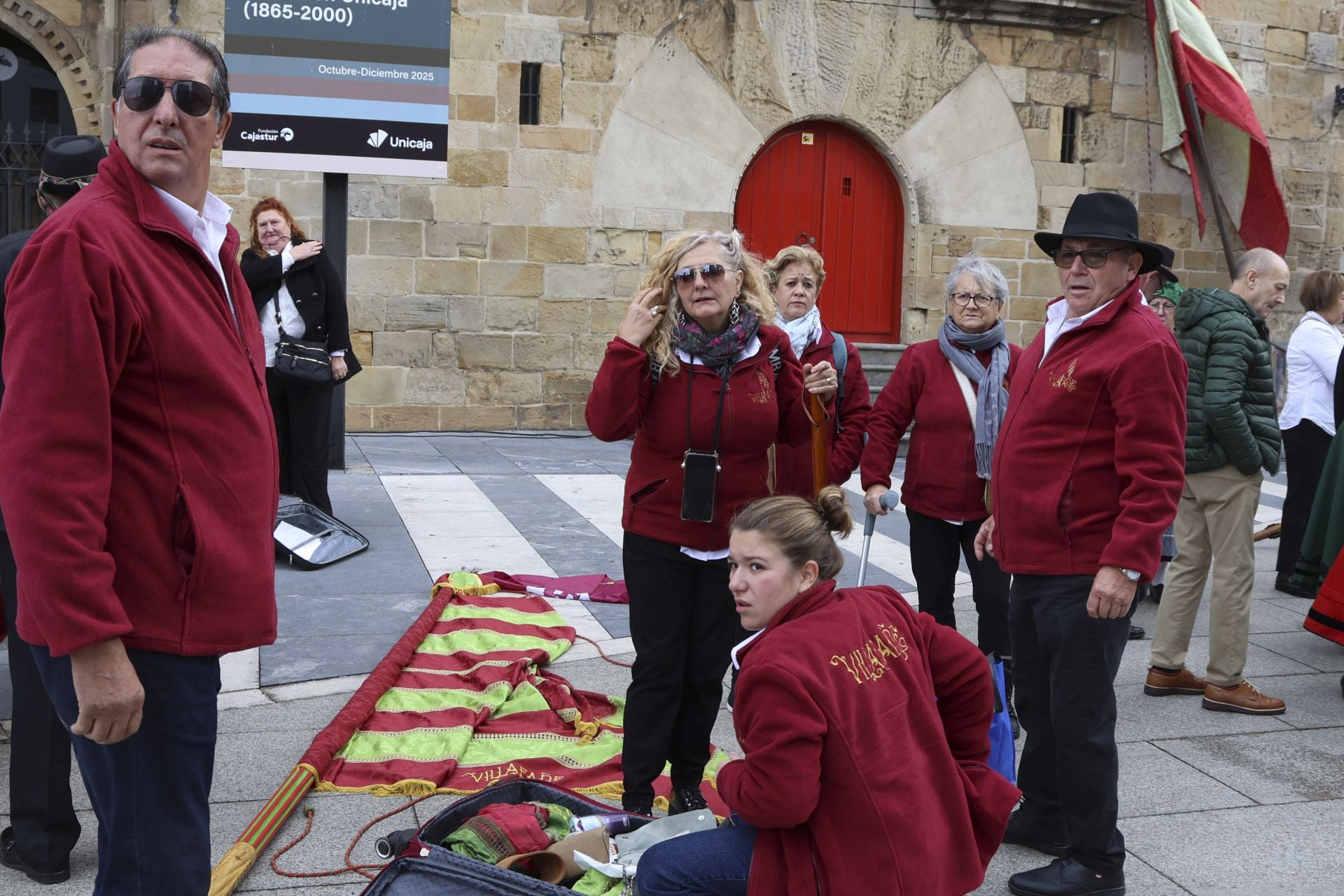 Los pendones leoneses desfilan por Gijón