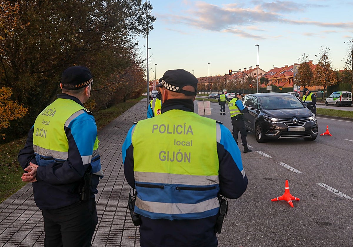 Control de la Policía Local de Gijón.