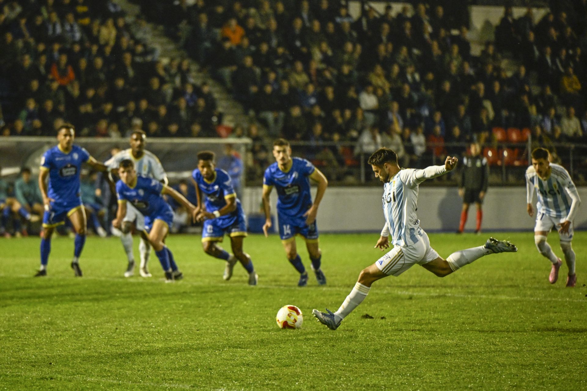 Las mejores imágenes del duelo copero Ourense - Real Oviedo