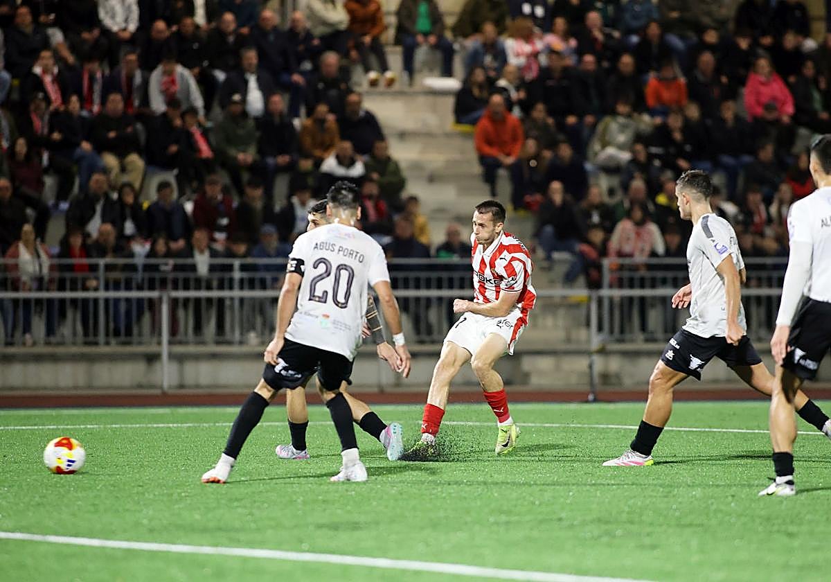 El marcador se mantuvo a cero hasta el último minuto.