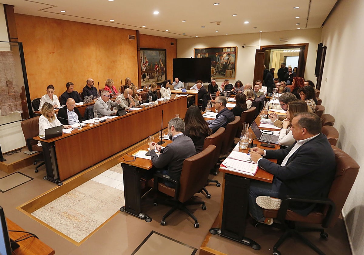 El pleno abordó esta mañana los impuestos locales para 2026.