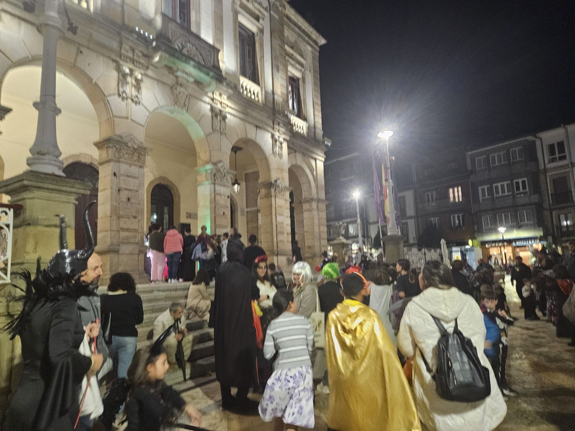 Halloween llena las calles de Villaviciosa