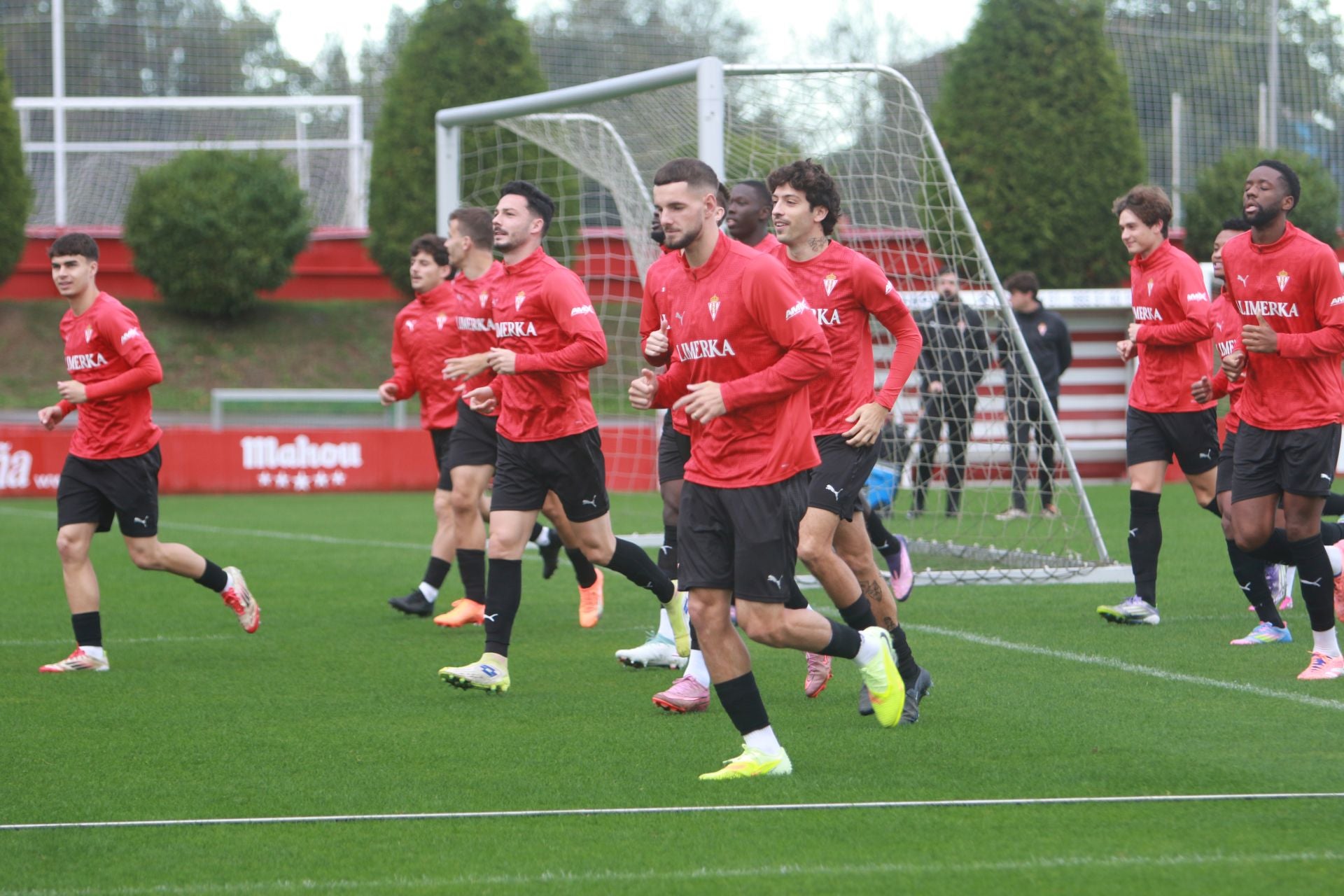 Así ha sido el último entrenamiento del Sporting antes del partido contra Las Palmas