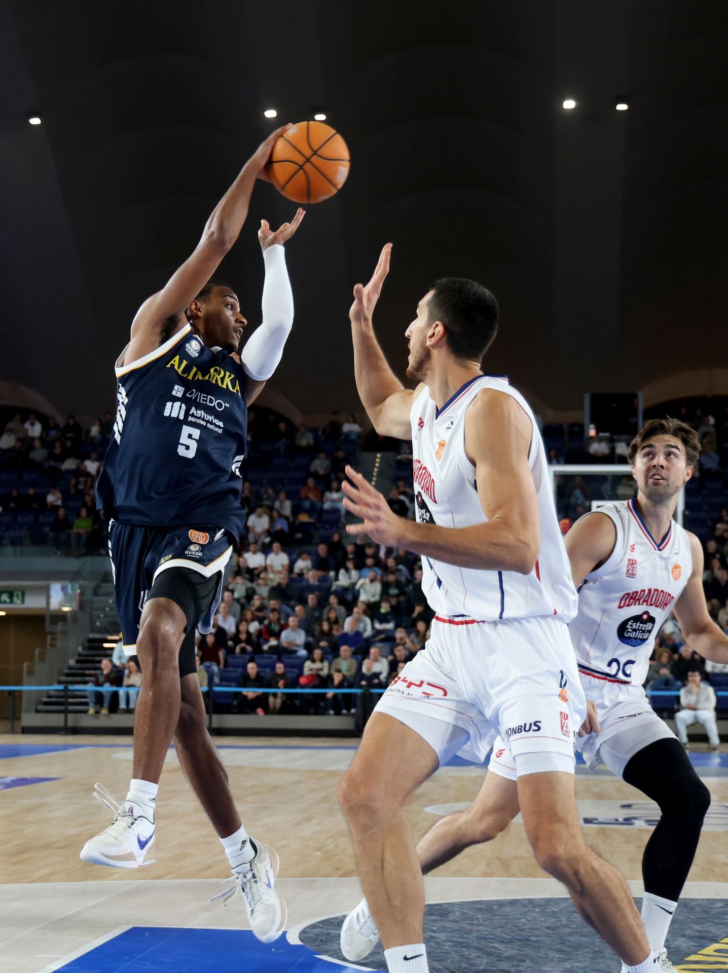 Las mejores imágenes del Alimerka Oviedo - Obradoiro