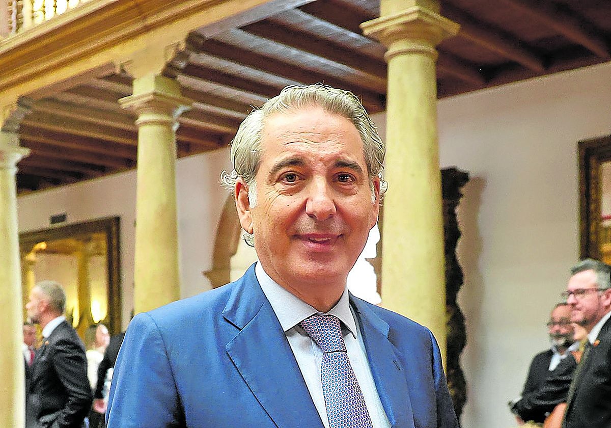 Bernardo Gutiérrez de la Roza.