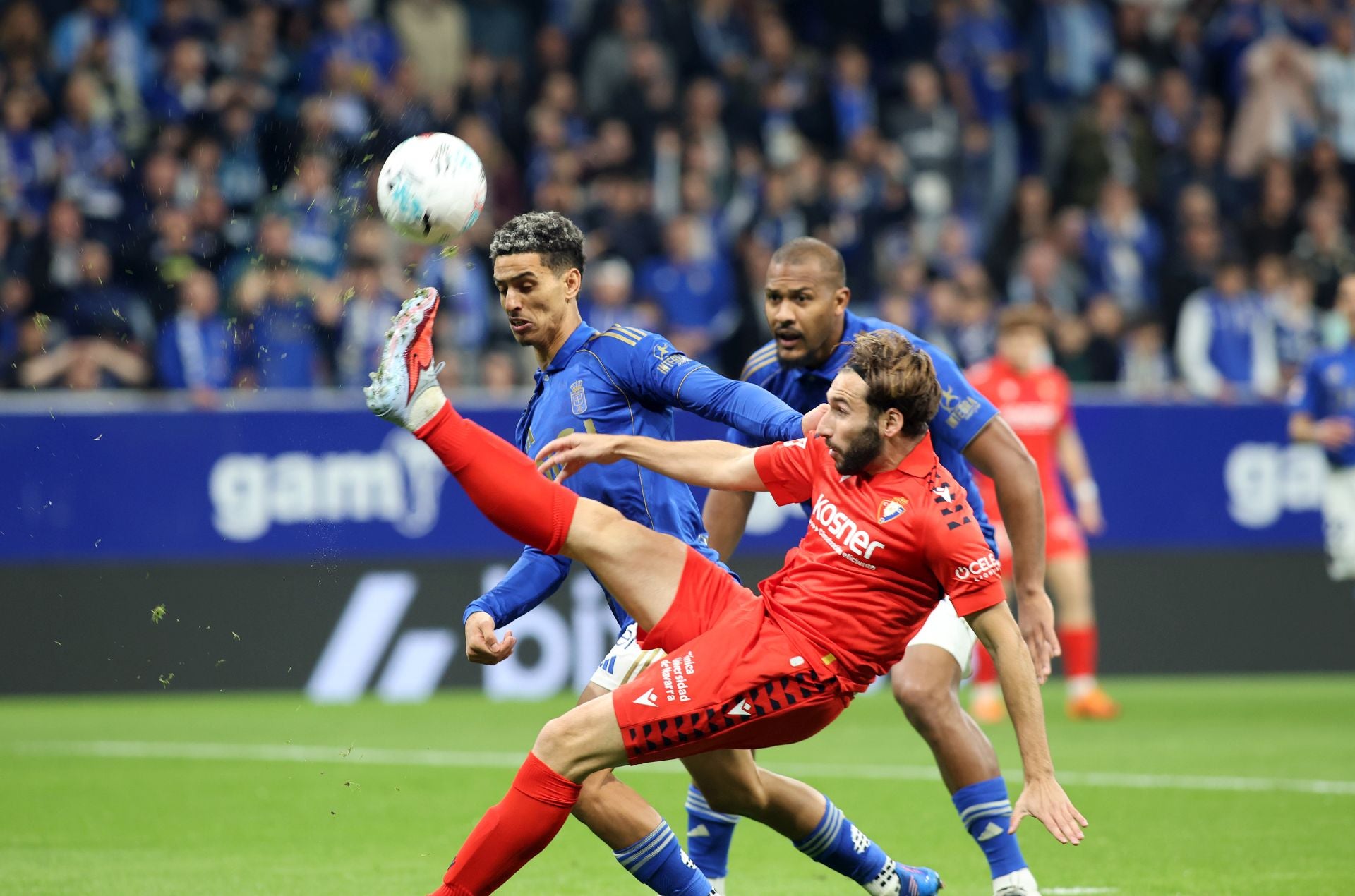 Las mejores jugadas del Real Oviedo - Osasuna en imágenes