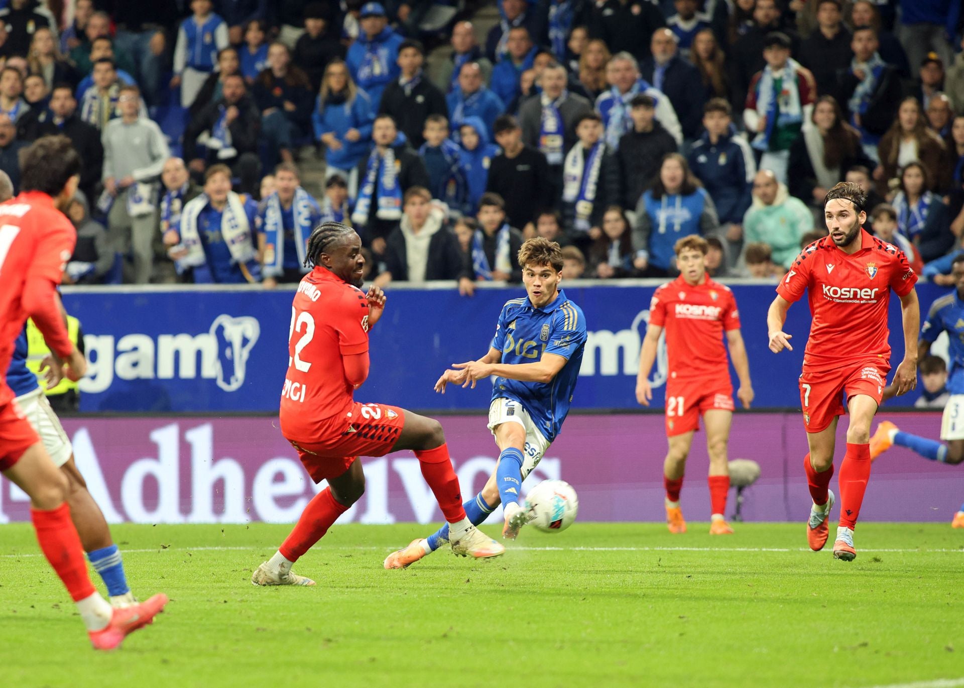 Las mejores jugadas del Real Oviedo - Osasuna en imágenes