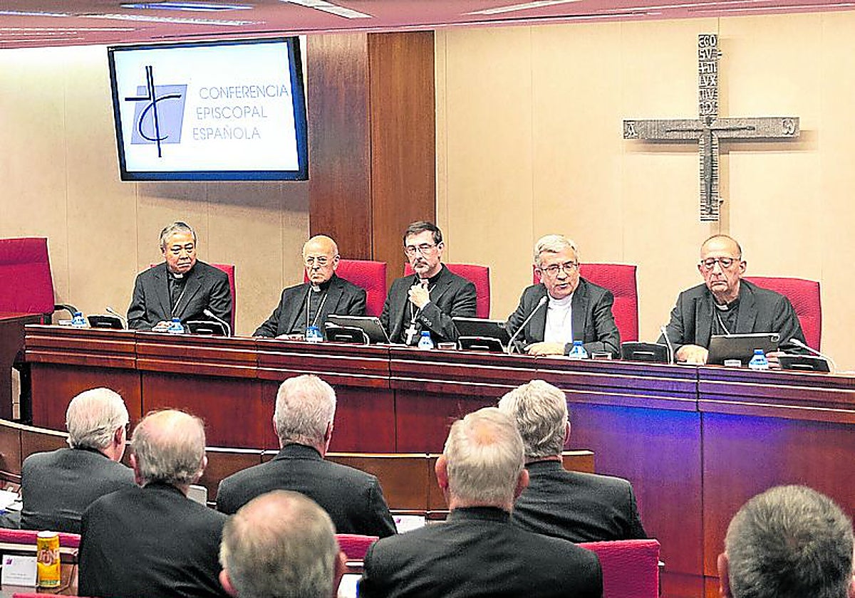 Los jesuitas y la Conferencia Episcopal apartan a un sacerdote ...