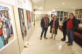 El concejal Agustín Medina, Evelia Muñiz, de CC OO, Blanca Martínez, del Comité de Solidaridad con la Causa Árabe, y Alejandro Ferrer, de Amnistía Internacional.