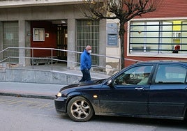 Centro de salud de Pola de Lena.