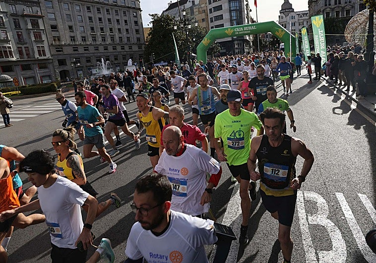 Trescientos corredores responden a la llamada solidaria del Rotary Club en Oviedo