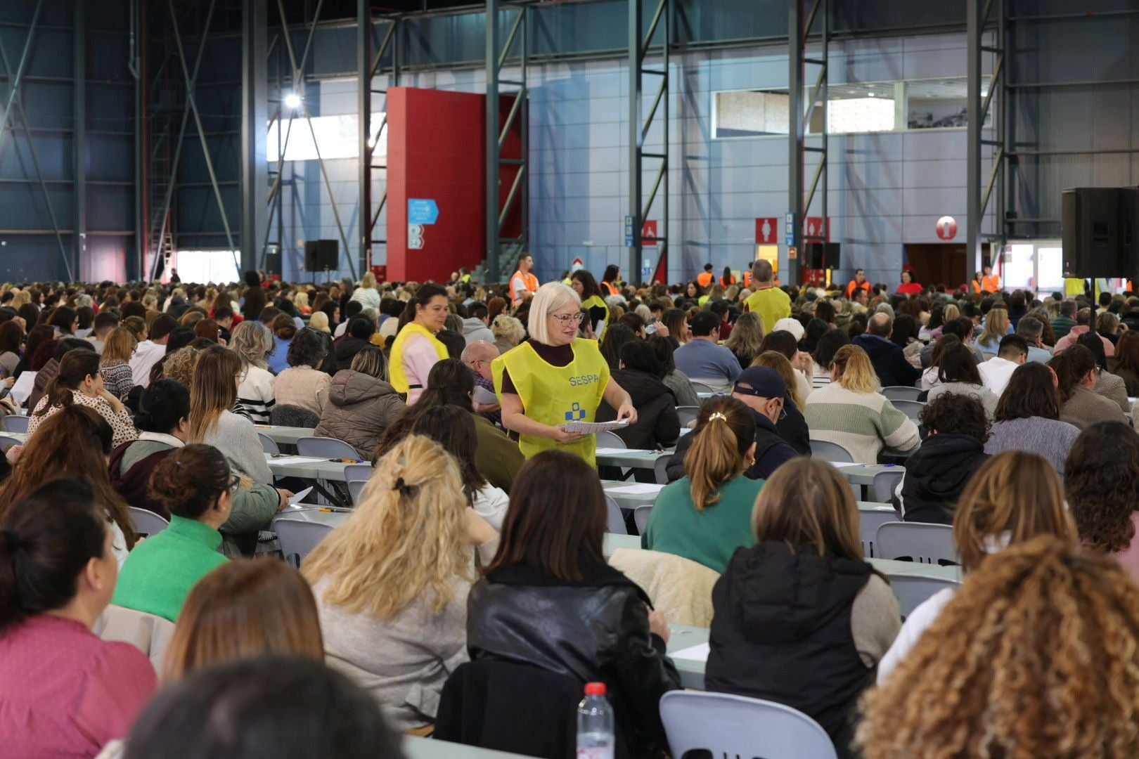 Miles de opositores, a por una plaza en la sanidad asturiana