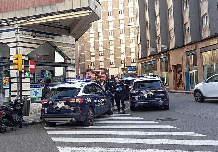 Detenido un hombre tras amenzar a otro con un arma blana en Gijón