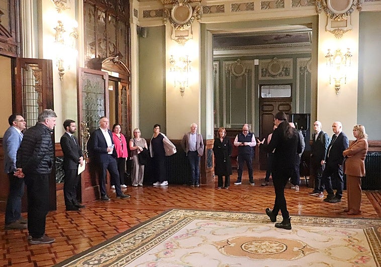 La Junta General recibe una delegación de la Asamblea Regional del Norte y Oeste de Irlanda