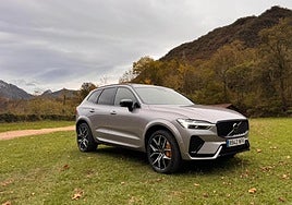 El nuevo Volvo XC60 ha sido sometido a una actualización en su diseño tanto exterior como interior para hacerlo aún más atractivo.