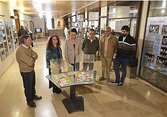 Laureano Rivas, Ana Solís, Begoña Collado, Alejandro Ferrer, Manuel Hidalgo y Víctor Tirador.