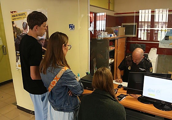 Expedición del DNI en Oviedo.