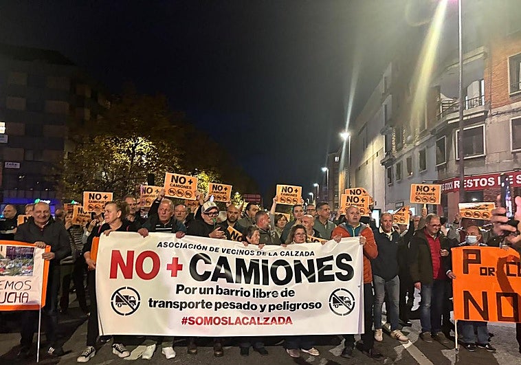 «Son 30 años con camiones en La Calzada. ¿Qué nos están pidiendo? ¿Paciencia?»