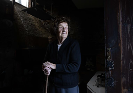 Pacita González, en una de las estancias de su casa.