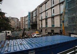 La Escuela de Minas, en obras para la retirada de amianto y mejora de la eficiencia energética.