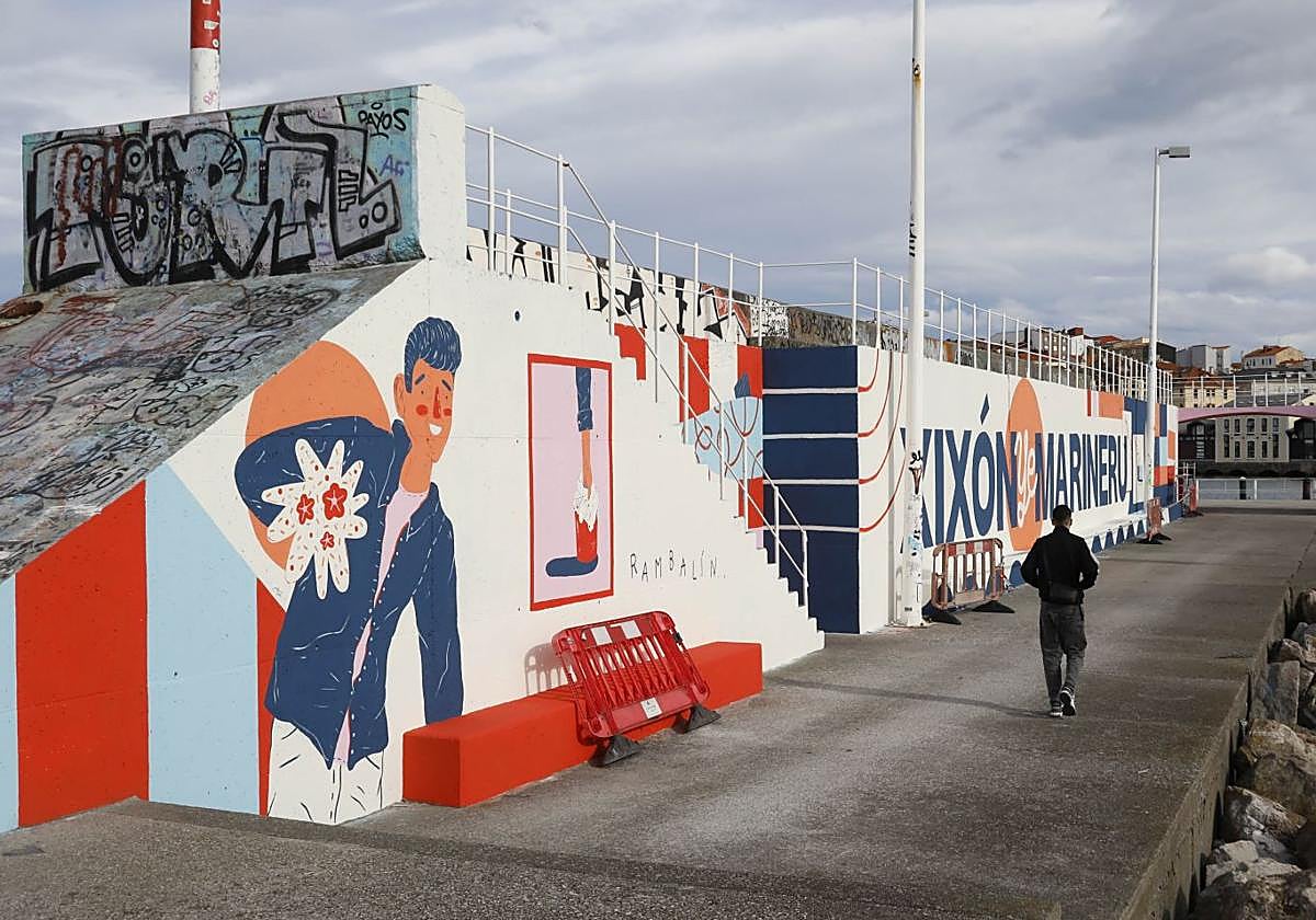 Figura de Rambal, en el mural que se está ejecutando en el dique de Santa Catalina del Puerto Deportivo de Gijón.