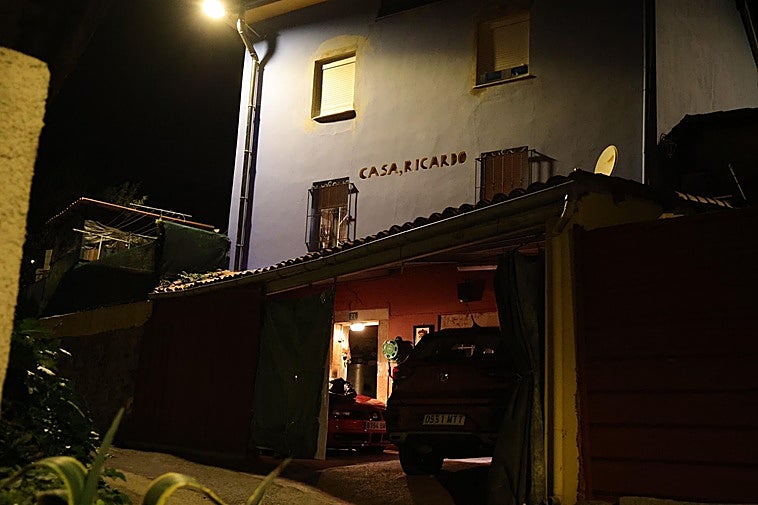 La vivienda donde se produjo el suceso en Aces, Candamo.