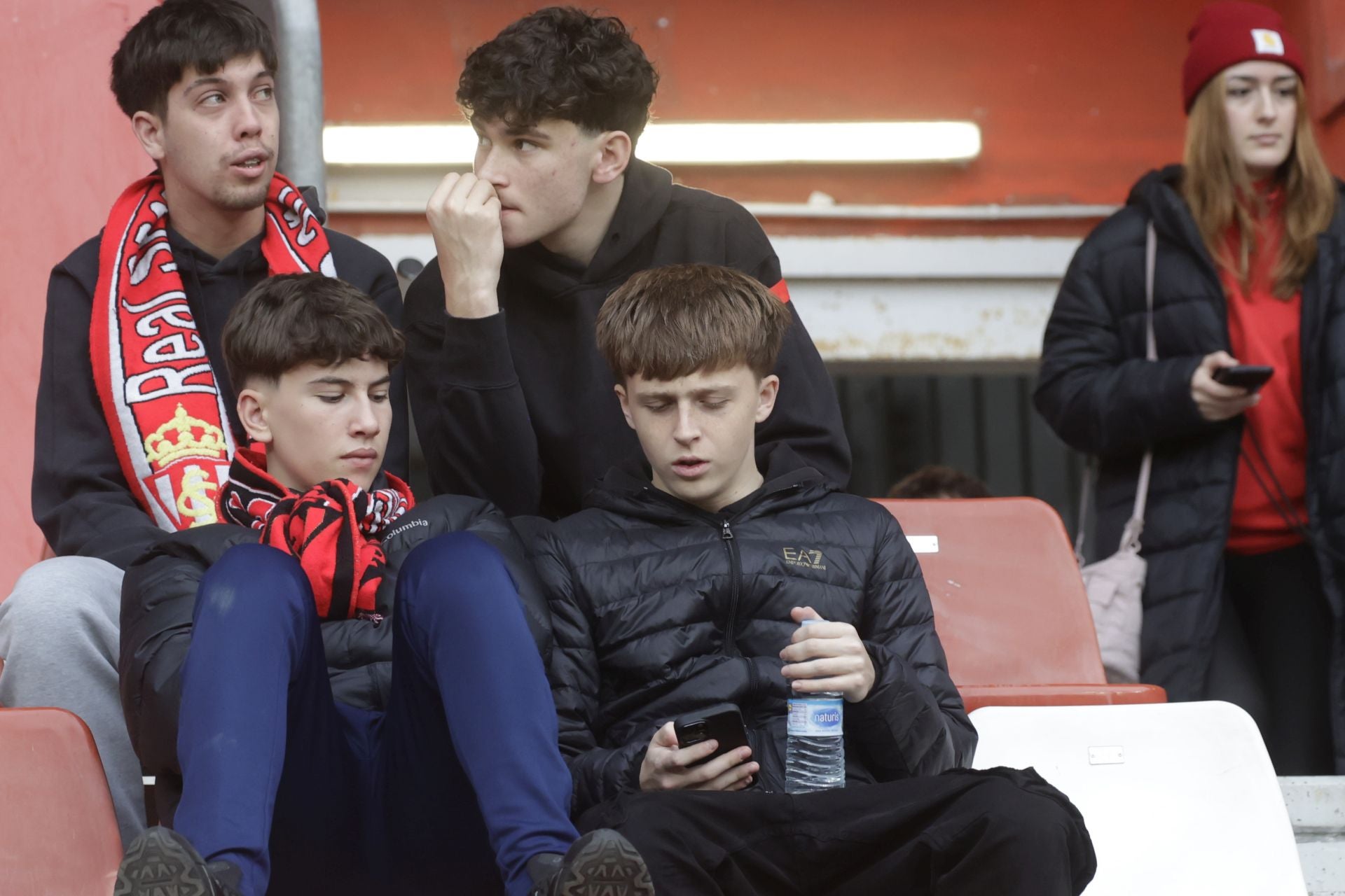 Fotos | ¿Estuviste en El Molinón en el Sporting de Gijón - Eibar? ¡Búscate!