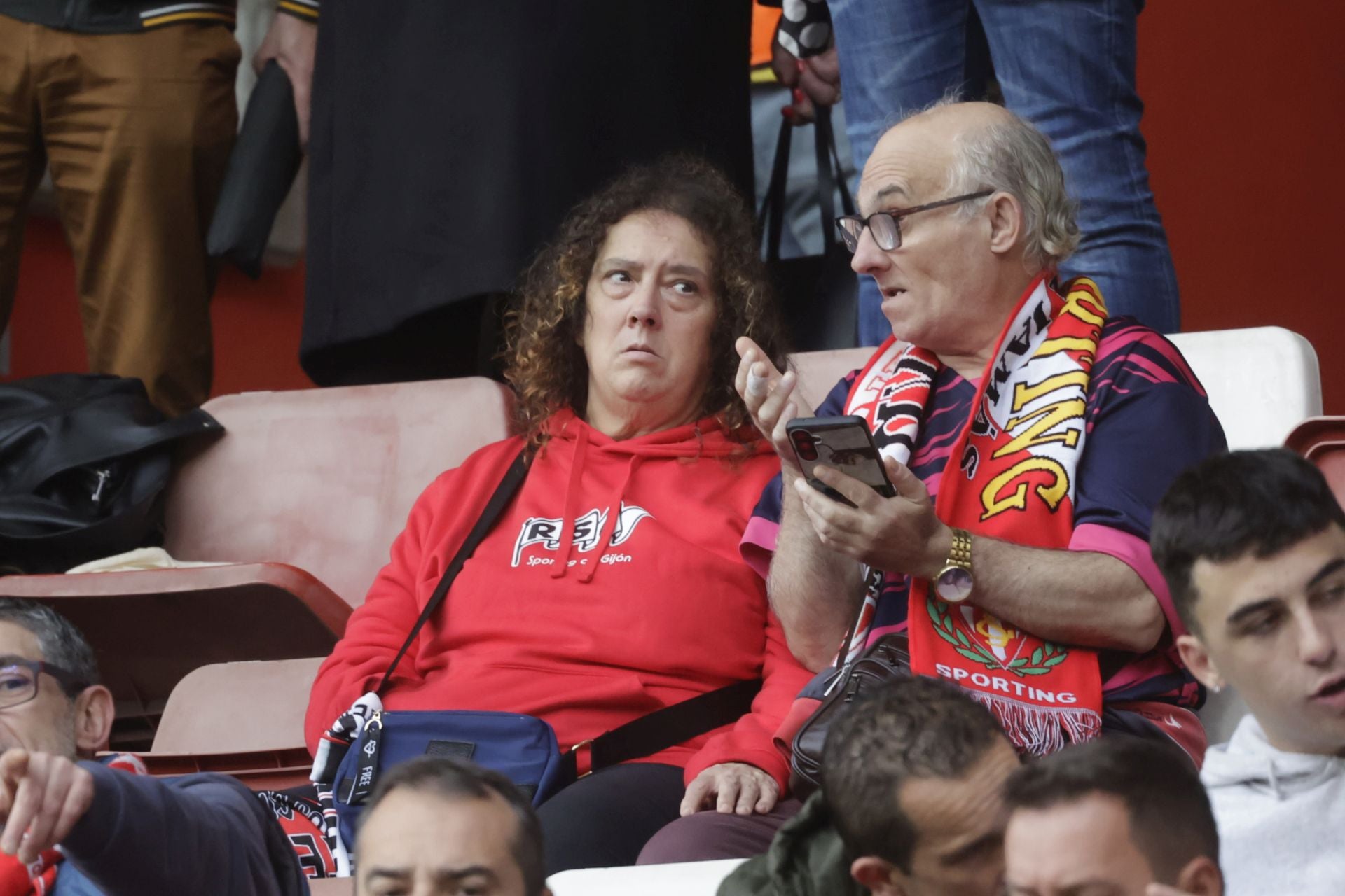 Fotos | ¿Estuviste en El Molinón en el Sporting de Gijón - Eibar? ¡Búscate!