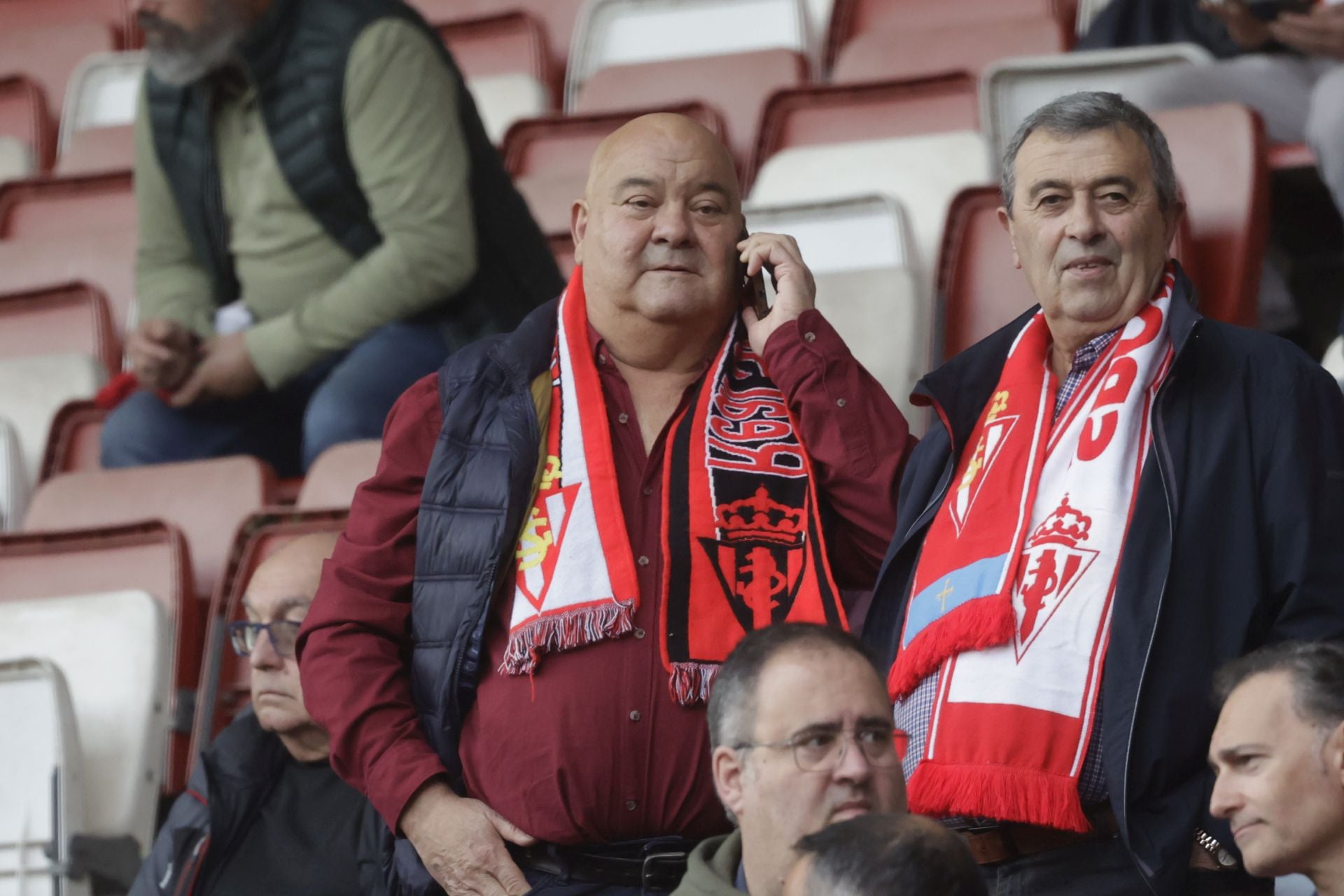 Fotos | ¿Estuviste en El Molinón en el Sporting de Gijón - Eibar? ¡Búscate!